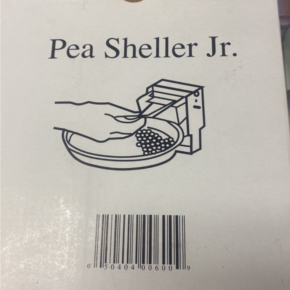 NWT PEA SHELLER JR with a Crown royal flask - Picture 7 of 9